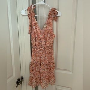 Altar’d state dres XS worn once excellent condition. Peach shades w blue also